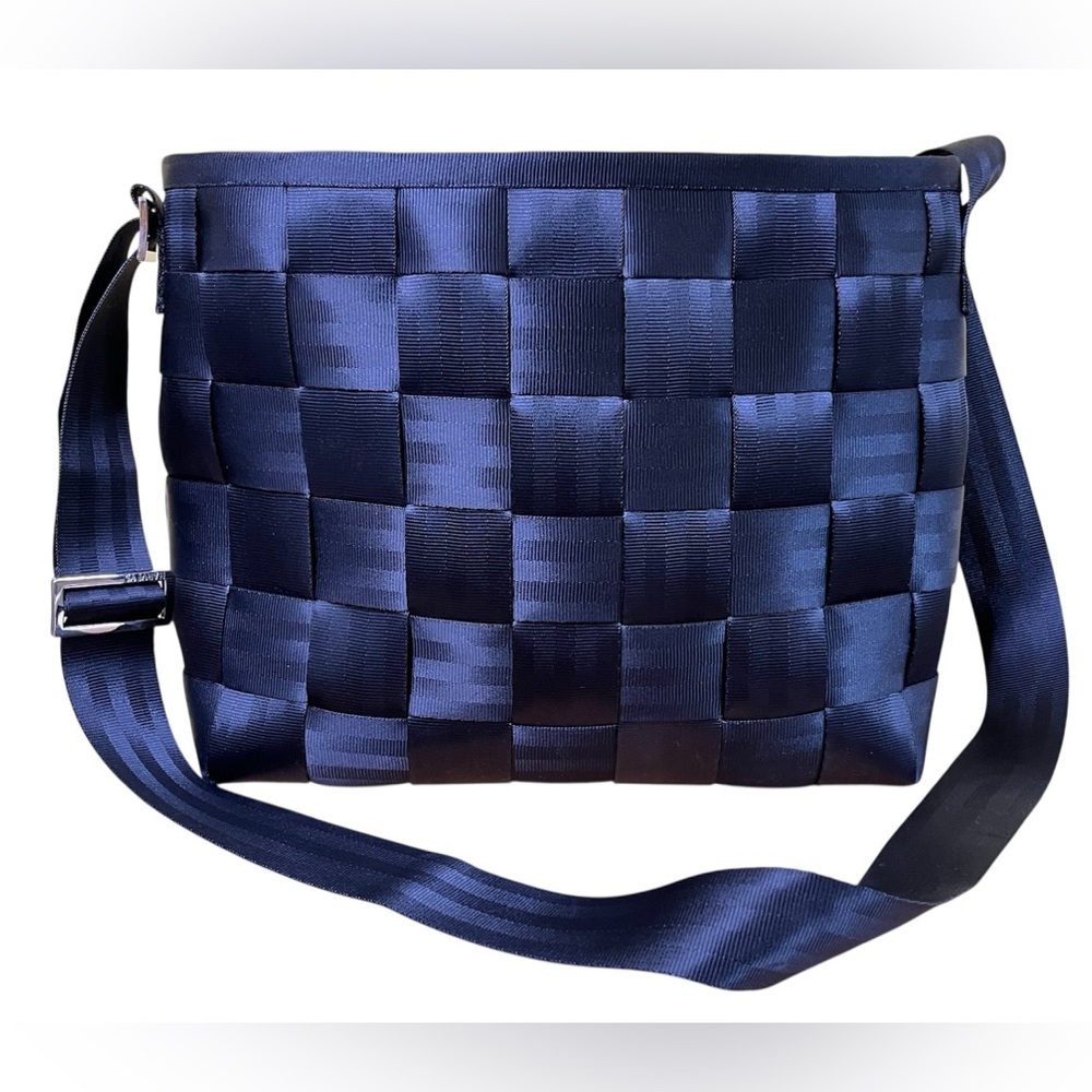 Harveys Seatbelt Bag - Picture 6 of 8